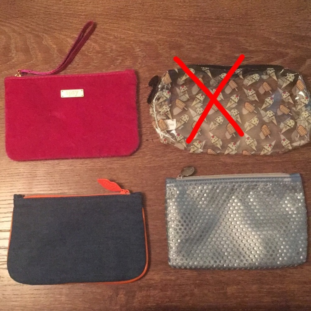4/$8 Makeup Bag Lot! - Picture 3 of 4